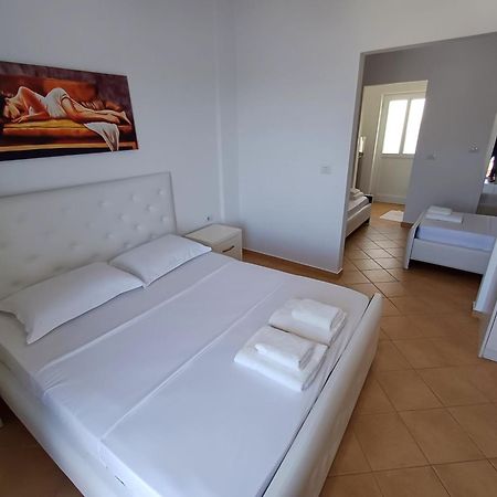 Hotel Sherifi Sarande Bagian luar foto