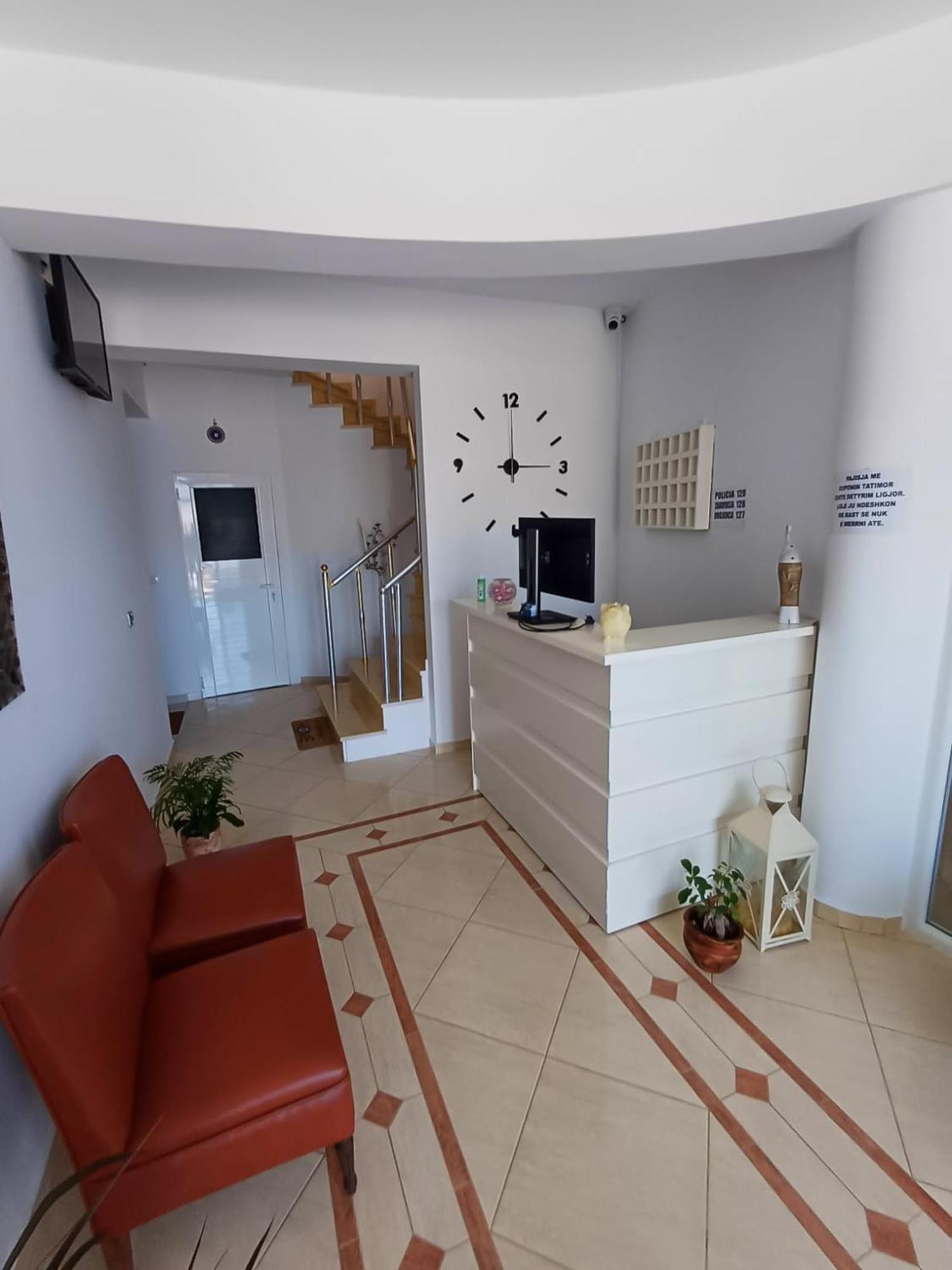 Hotel Sherifi Sarande Bagian luar foto