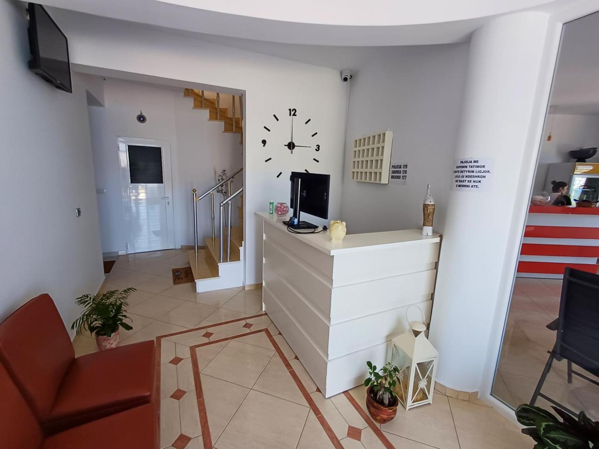 Hotel Sherifi Sarande Bagian luar foto