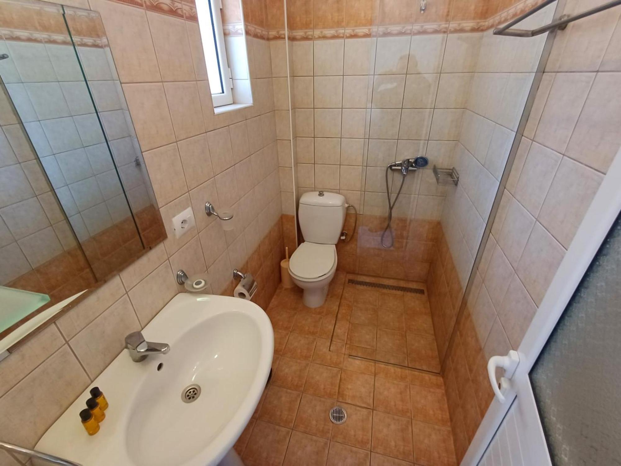 Hotel Sherifi Sarande Bagian luar foto