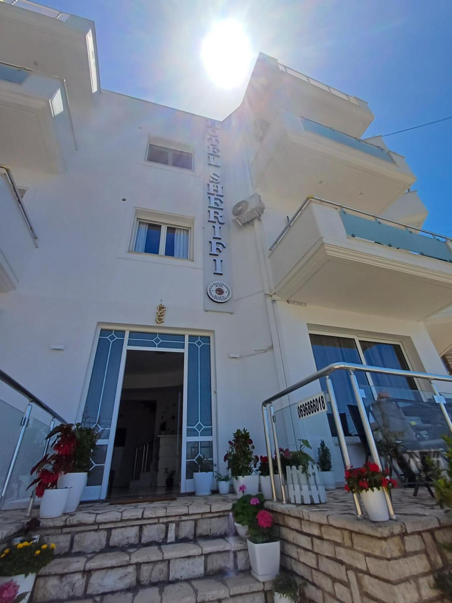 Hotel Sherifi Sarande Bagian luar foto