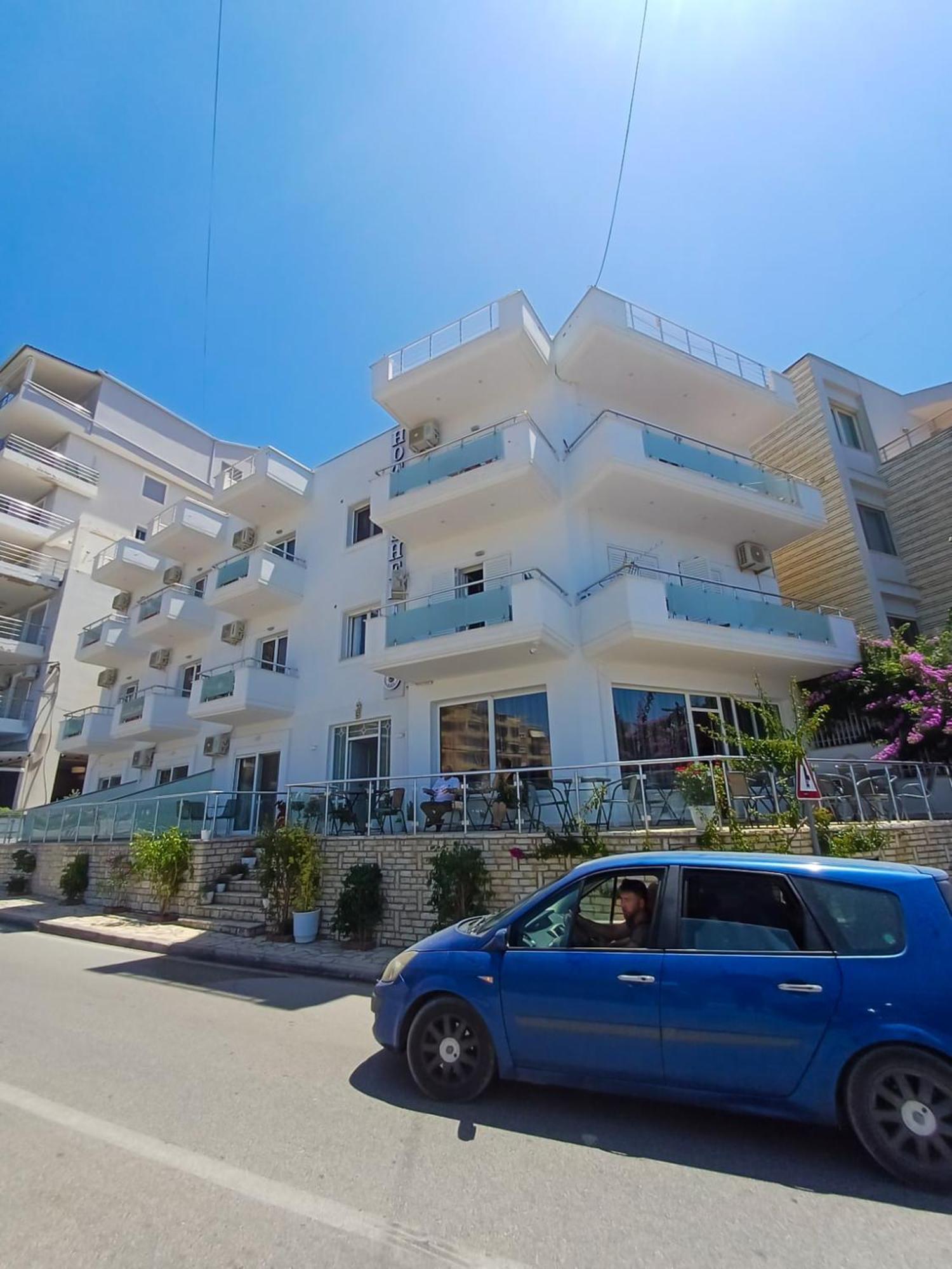 Hotel Sherifi Sarande Bagian luar foto